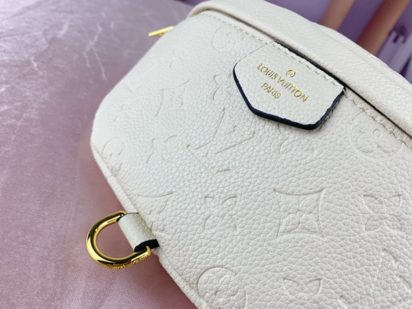 ルイヴィトンバッグ側面デザイン